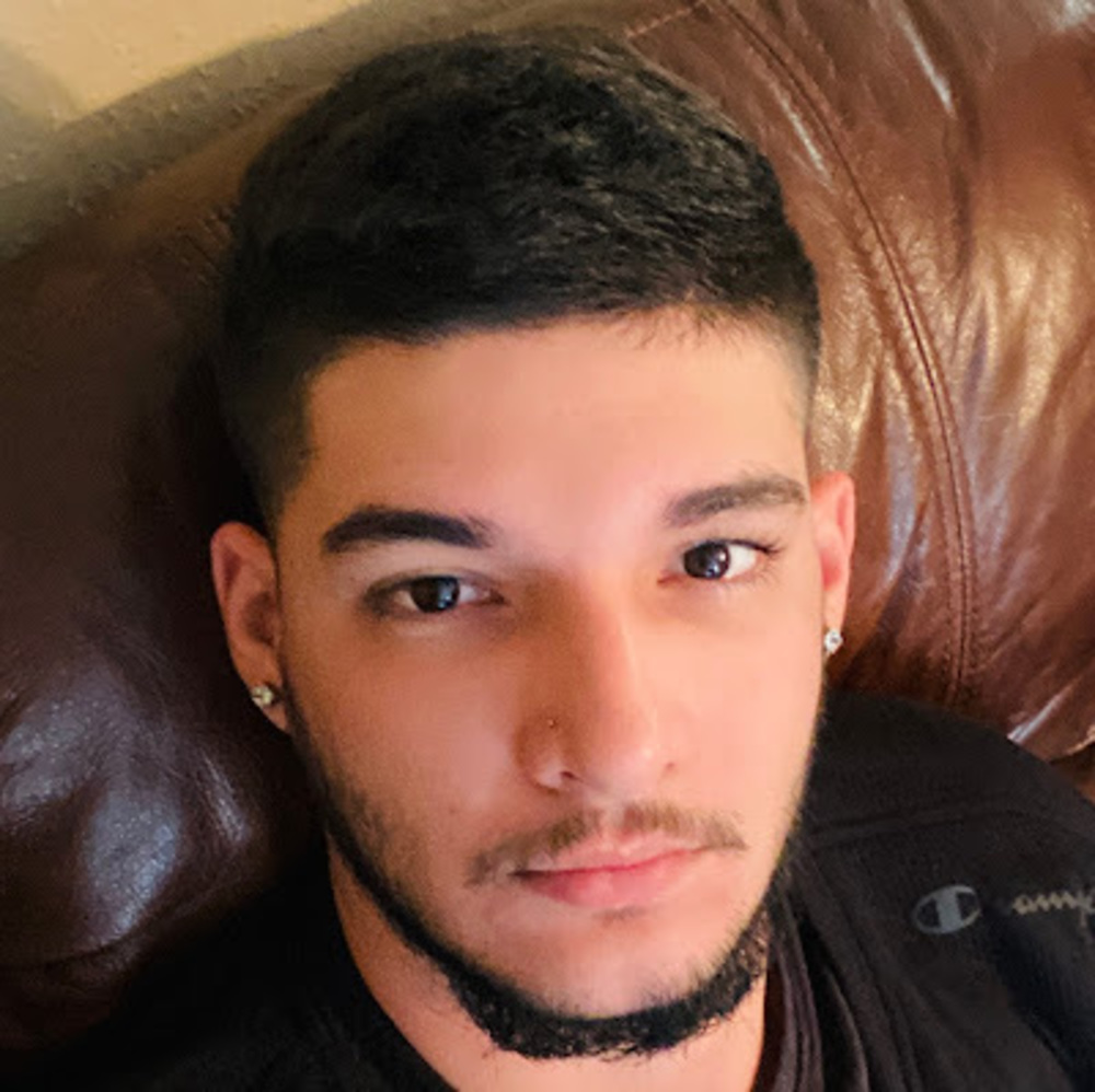 Meet your Posher, Luis ernesto